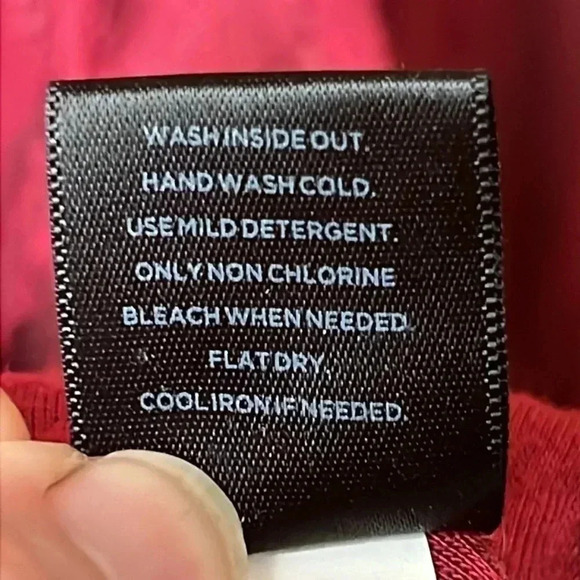 Women’s SIMPLY‎ VERA- Vera Wang red blouse. Medium. - Picture 6 of 6